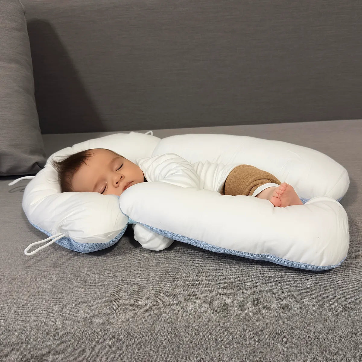 Het Veilige en Ontworpen Kussen voor Pasgeborenen